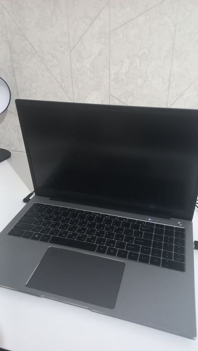 Продам игровой ноутбук Castom