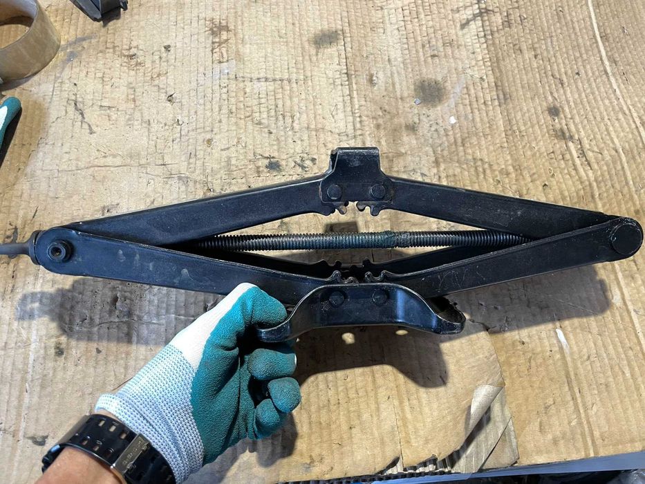 Авто Крик Авариен Крик BMW X5 E53 Оригинал