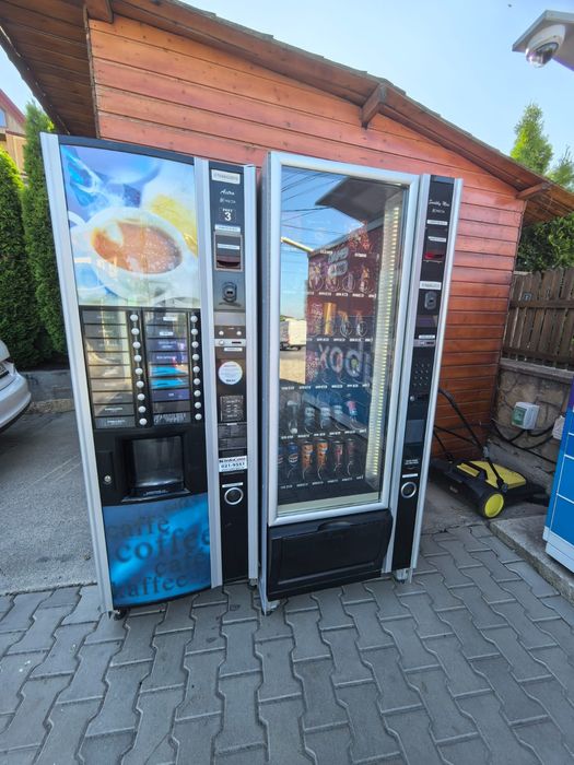 Vând 2 aparate de vending - cafea și snack Necta Astro si Necta Snacky