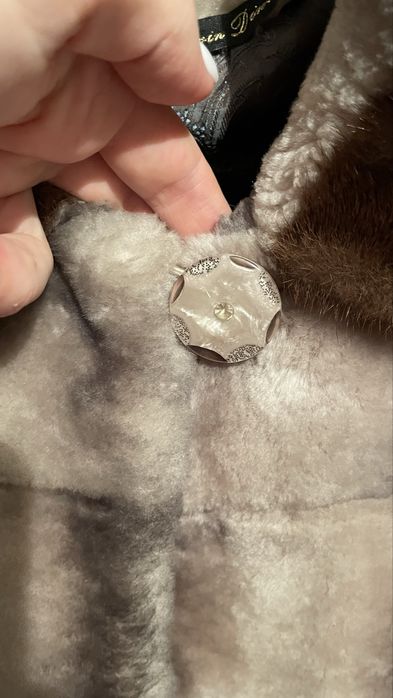 Продам шубу цигейковую