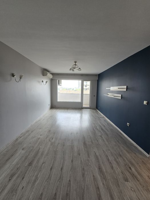 Продава се Тристаен апартамент в Хасково, Любен Каравелов - 96 кв.м за 1042 €/кв.м - Снимка #1
