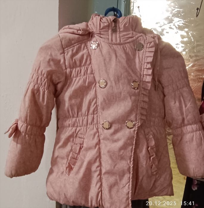 Куртки на девочку