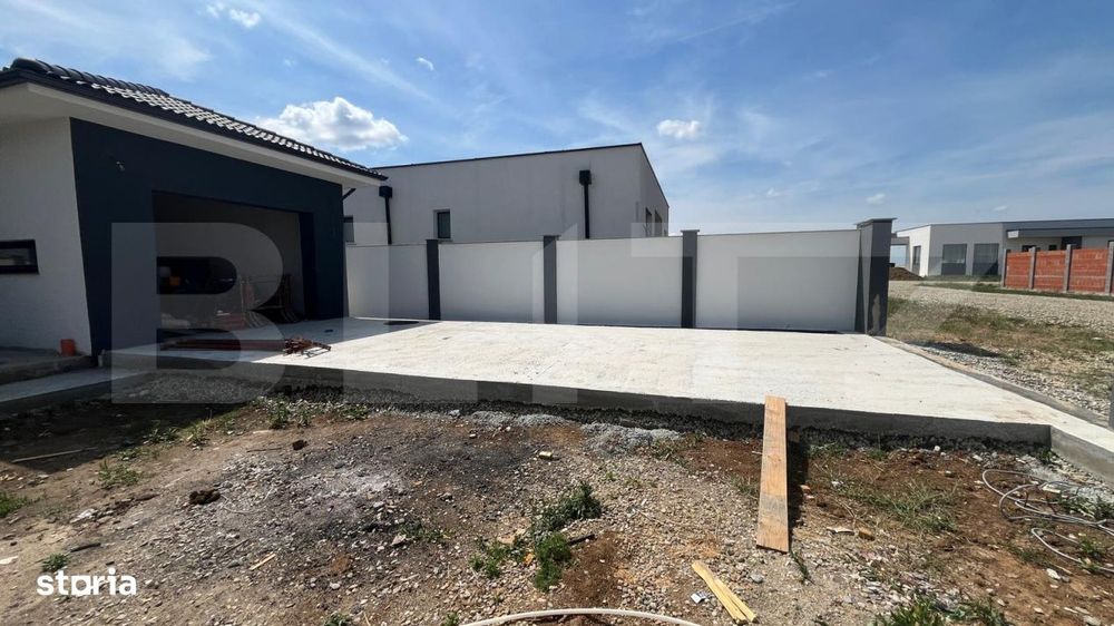 De vanzare casa in Santandrei cu garaj si bucatarie de vara 2 fronturi