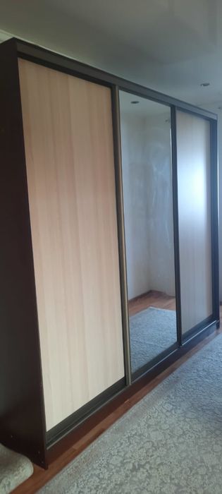 Шкаф-купэ б/у 150,000