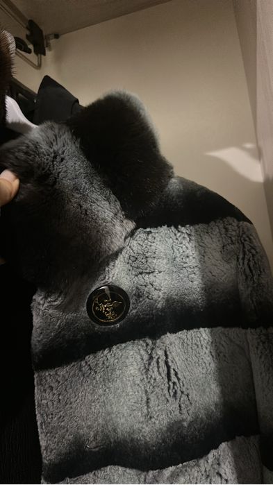 Классная,стильная шубка.