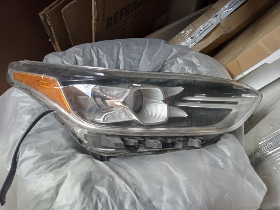 Продам фару Kia cerato