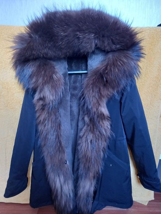 Продам парка женской