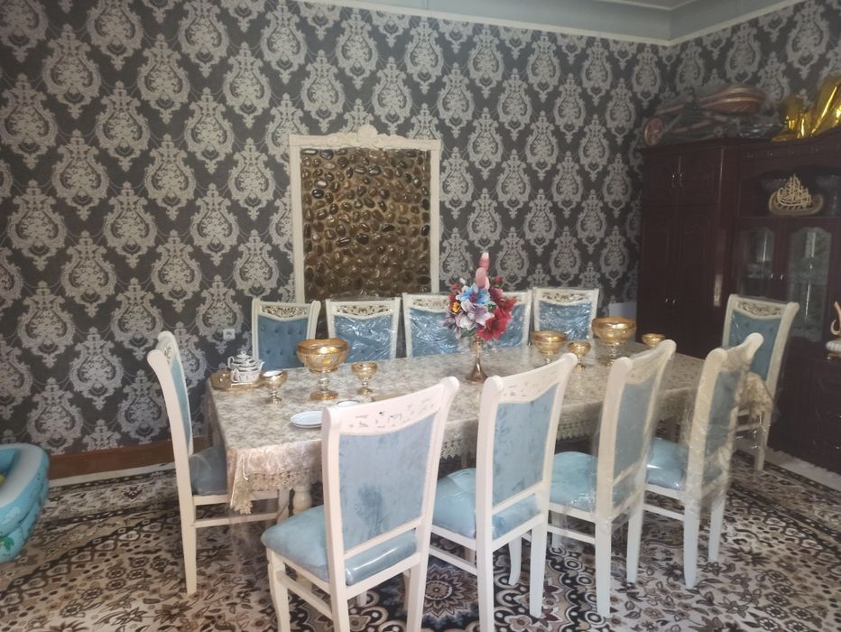 Чиноздан уй сотлади