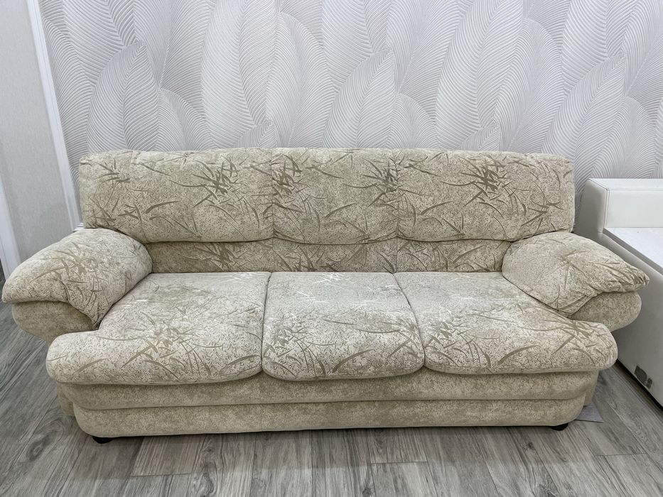 Диваны продам 2шт +2 кресла