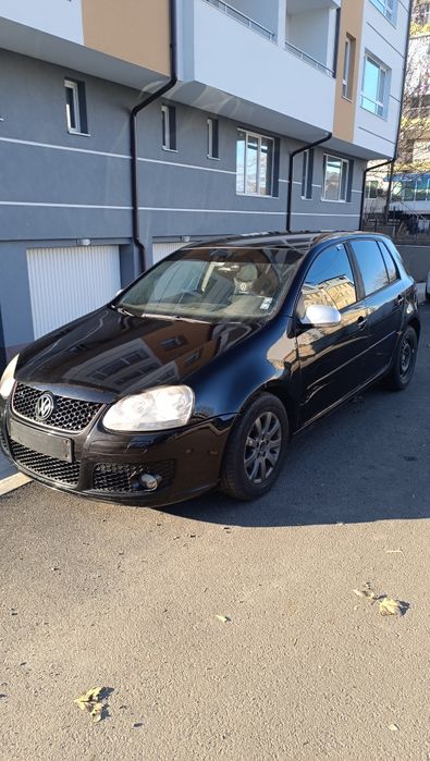 GTI предна броня за голф 5
GTI predna bronq za golf V