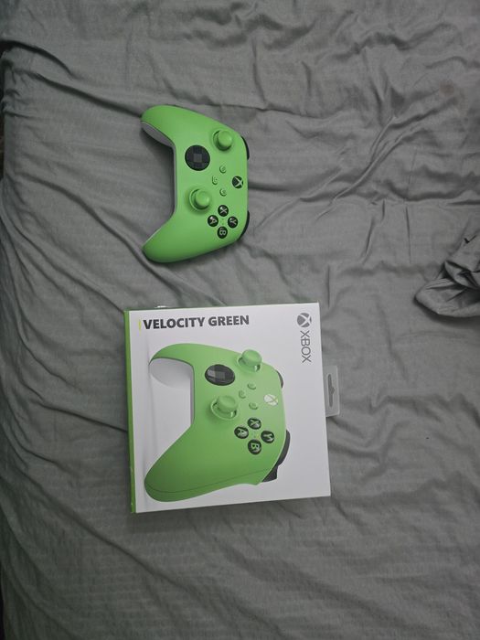 Продам контроллер от Xbox series s