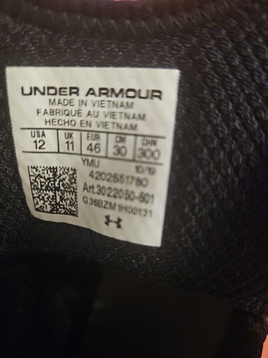 Vând adidasi  originali