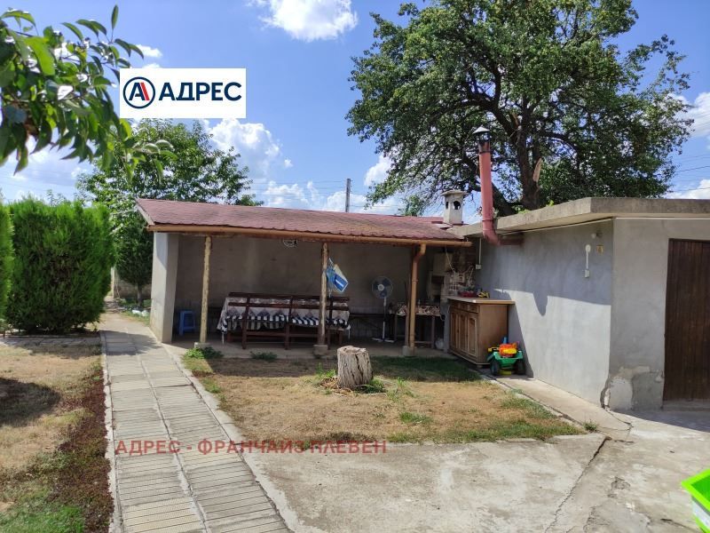 Къща в Плевен, област-с.Ясен площ 87 цена 270000