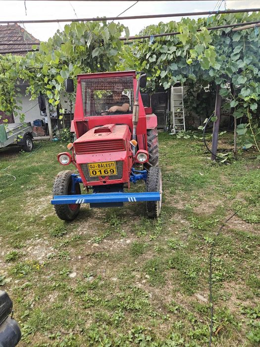 Vând Tractor Fiat U445 + Prășitoare IMS Sârbească – 6.500 € Negociabil
