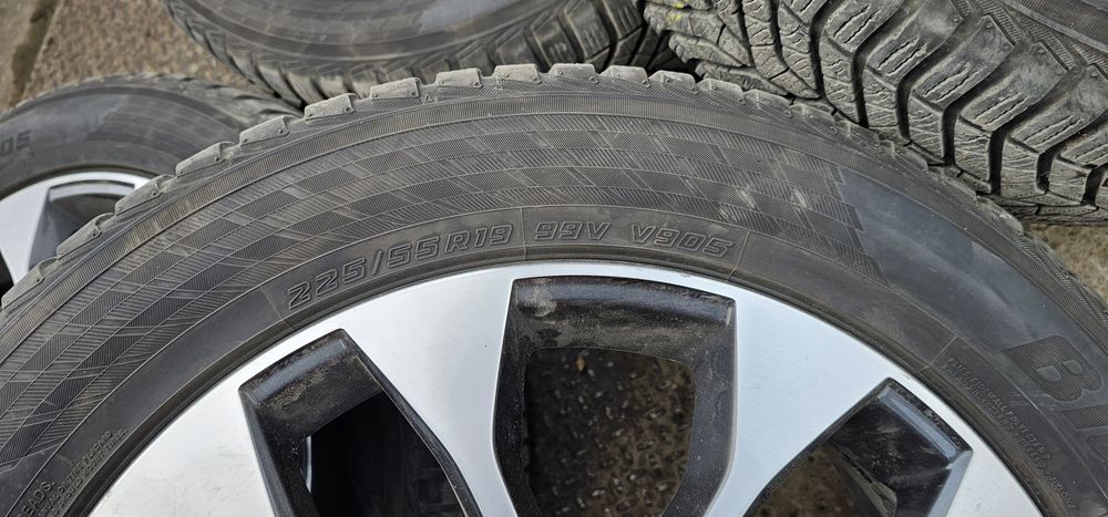 19" Оригинален комплект джанти + зимни гуми (4 бр.)за RENAULT KOLEOS 2