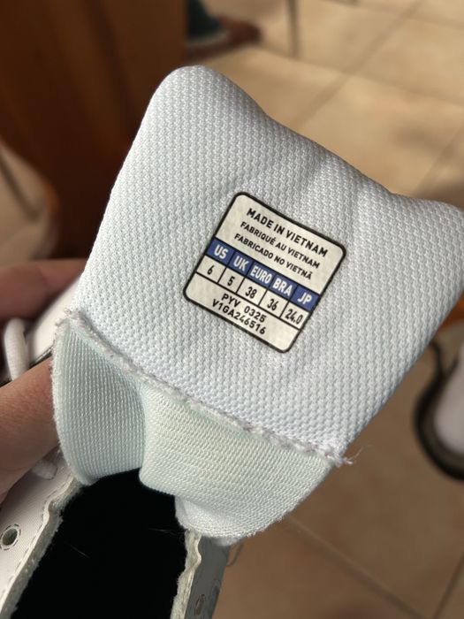 Mizuno Wave Voltage 2 Mid