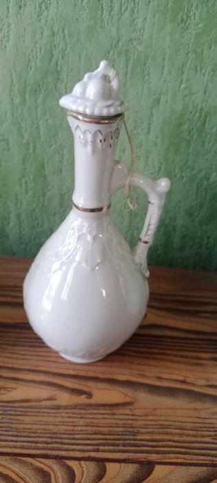 Продам статуэтки, бутылки лфз