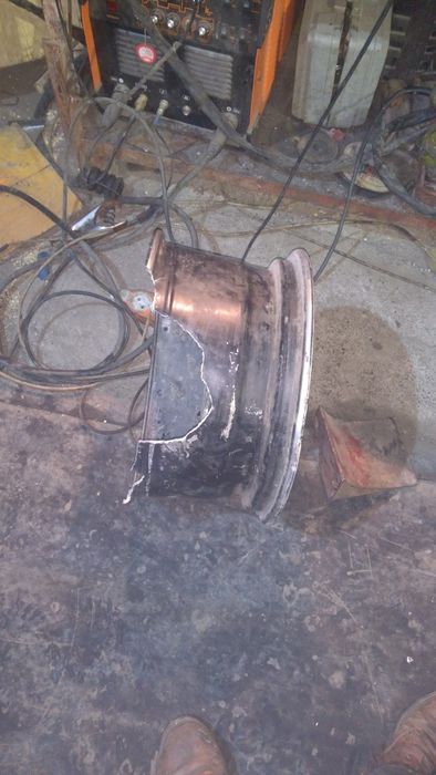 Сварка ,Ремонт титановых дисков,головок , ремонт алюминиевых деталей ...