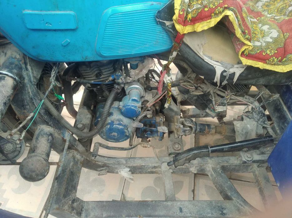 Муравей 1 тонналик