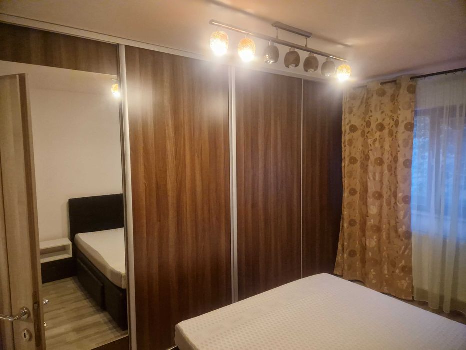 Dau in chirie ap 2 camere