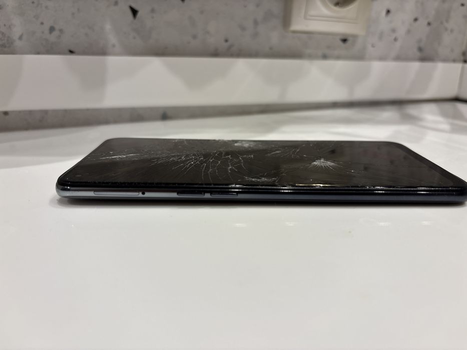 Oppo reno5 lite разбитый