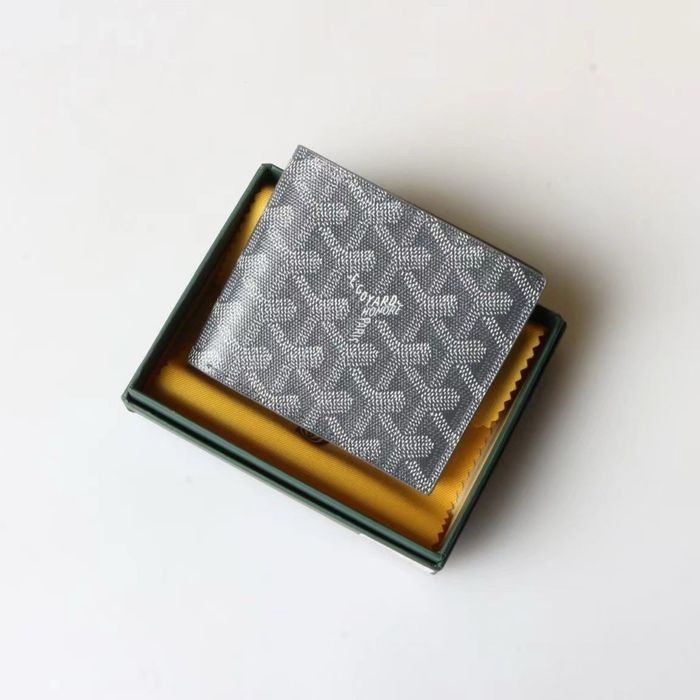кошельки от Goyard