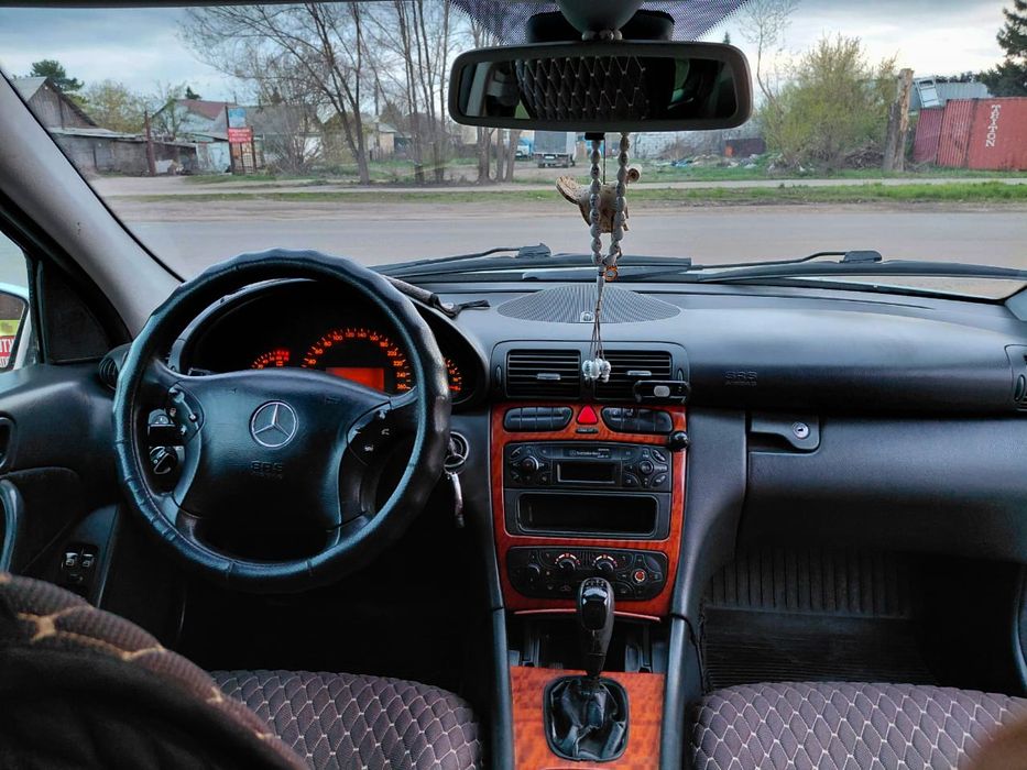 Мерседесс  с 200