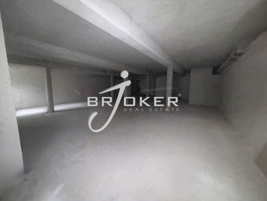 Пром. помещение в Кърджали-Център