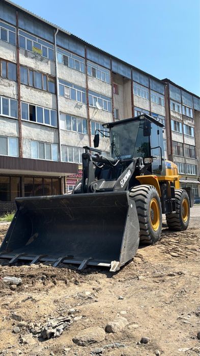 Услуги ПОГРУЗЧИКА 2х кубового