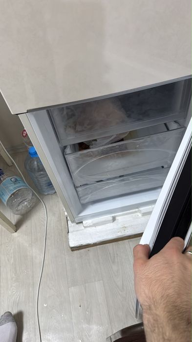 Продам холодильник