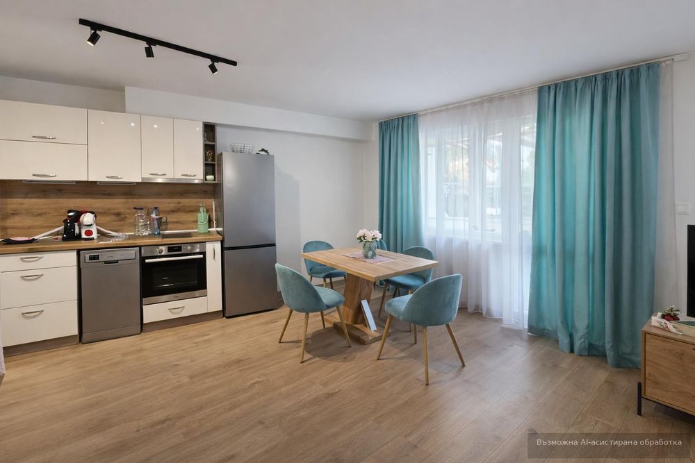 Дава се под наем Двустаен апартамент в Варна, ЖП Гара - 69 кв.м за 650 € - Снимка #2