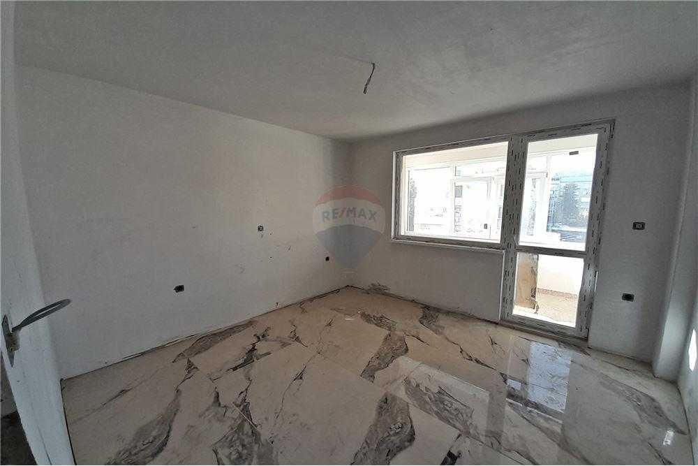 Продава се Многостаен апартамент в Шумен, Математическа гимназия - 141 кв.м за 1412 €/кв.м - Снимка #6