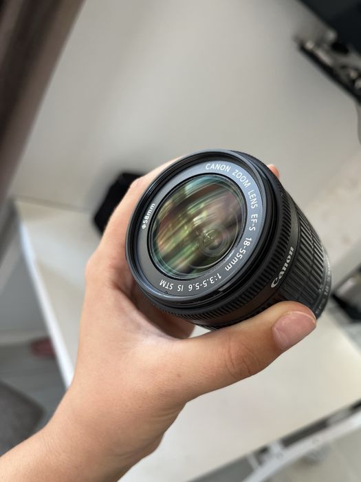 Апарат Canon EOS 700d