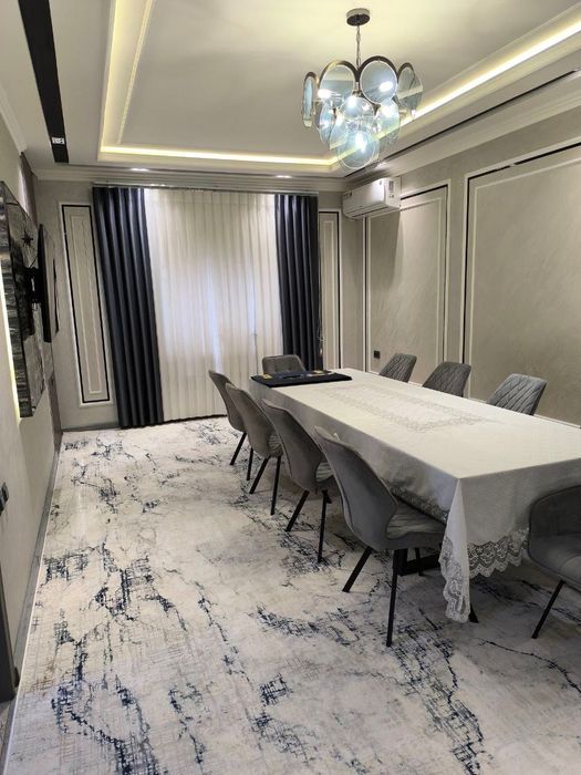 shaharda 12 sotuxli hovlili uy, 5 xonali, barcha sharoitga ega