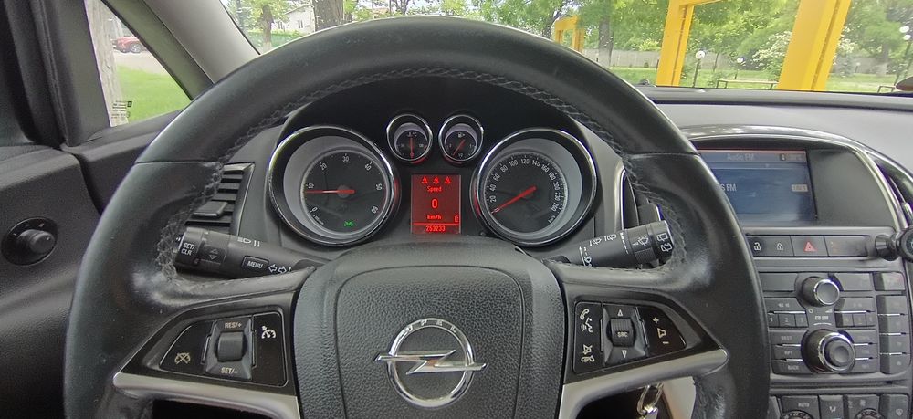 Opel Astra J 2010