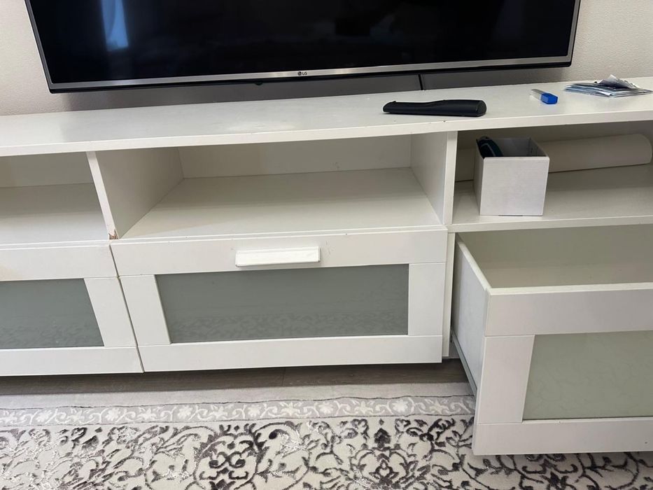 Подставка для телевизора