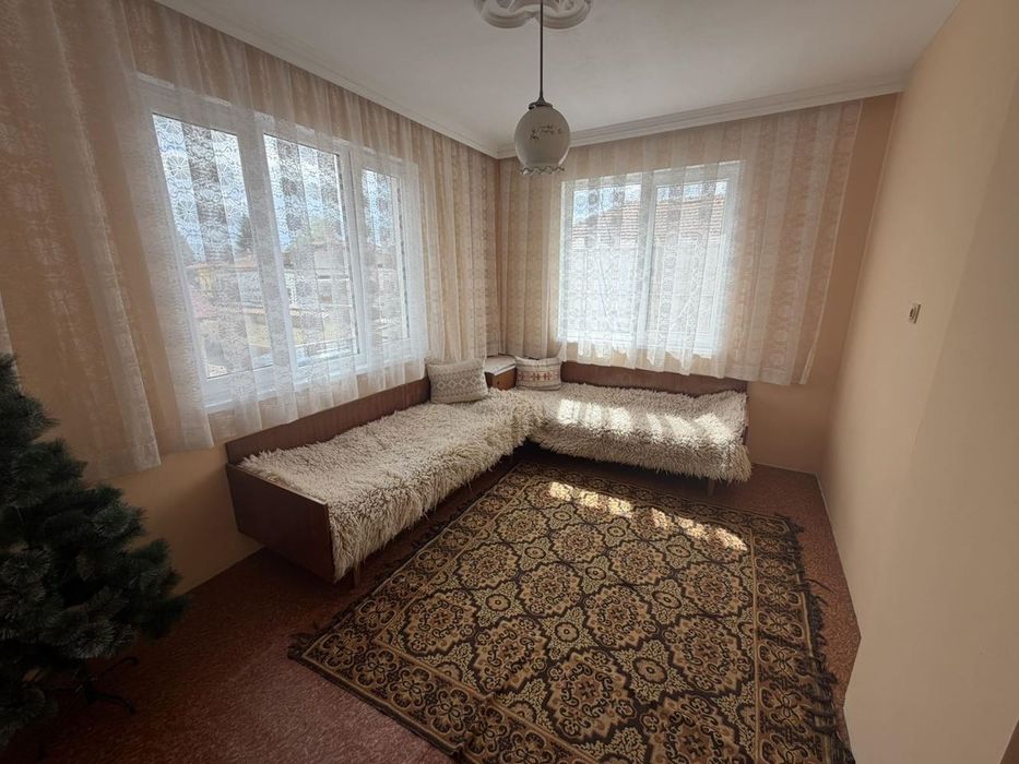 Къща в Пазарджик, област-с.Мирянци площ 214 цена 269000