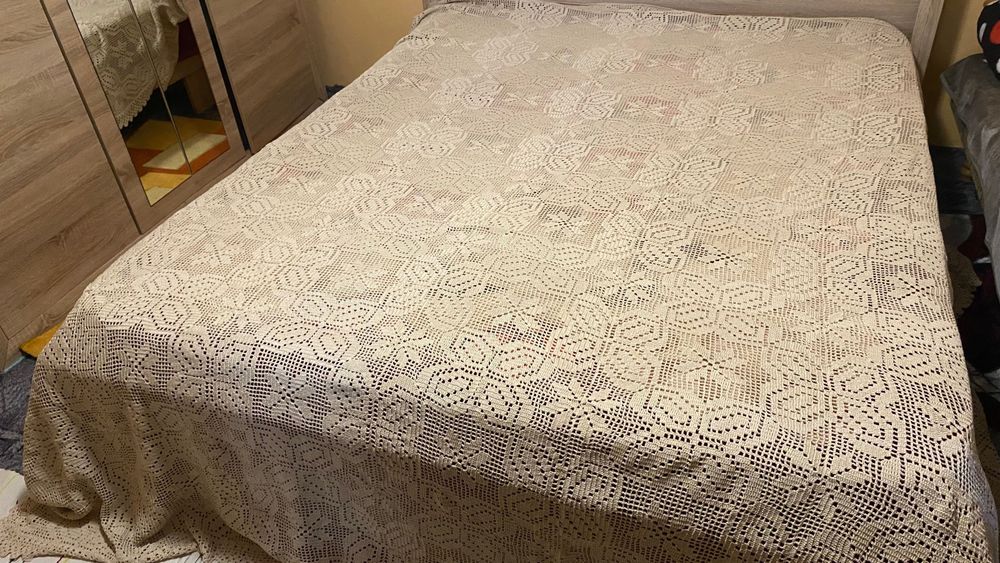 Coveltura crosetata din macrame