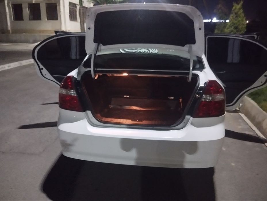 Nexia 3 sroshna sotladi