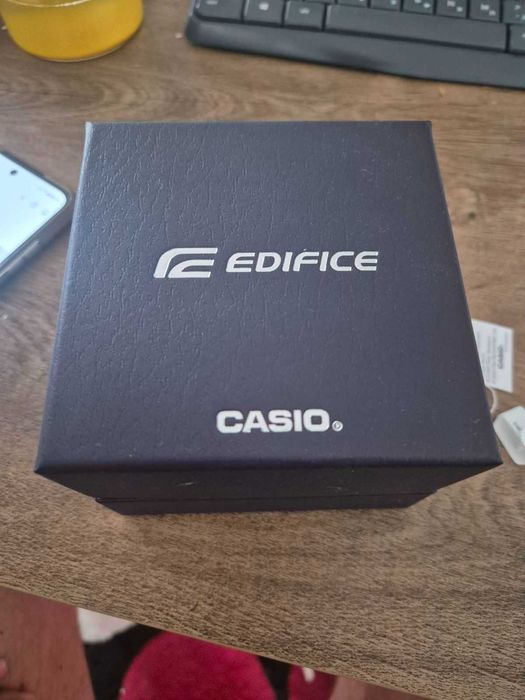 Часовник CASIO Edifice ECB-40P-1AEF