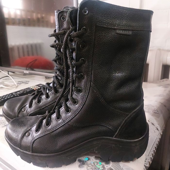 Продам зимние берцы