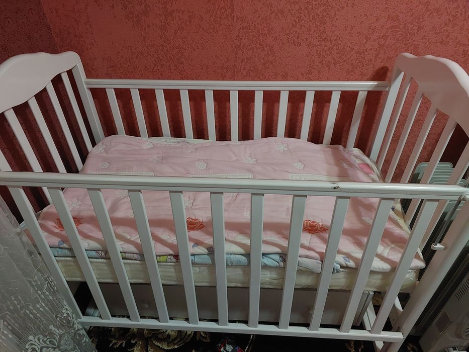 Кровать 120 см на  60 см