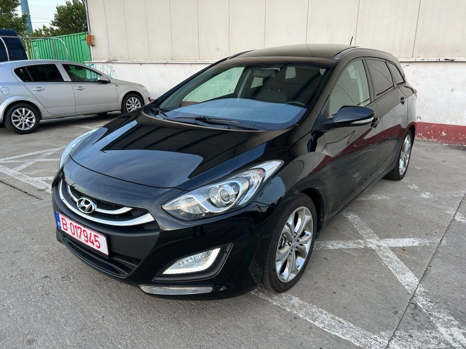 Hyundai I30/ 2015 /Panorama/Navi/Camera/