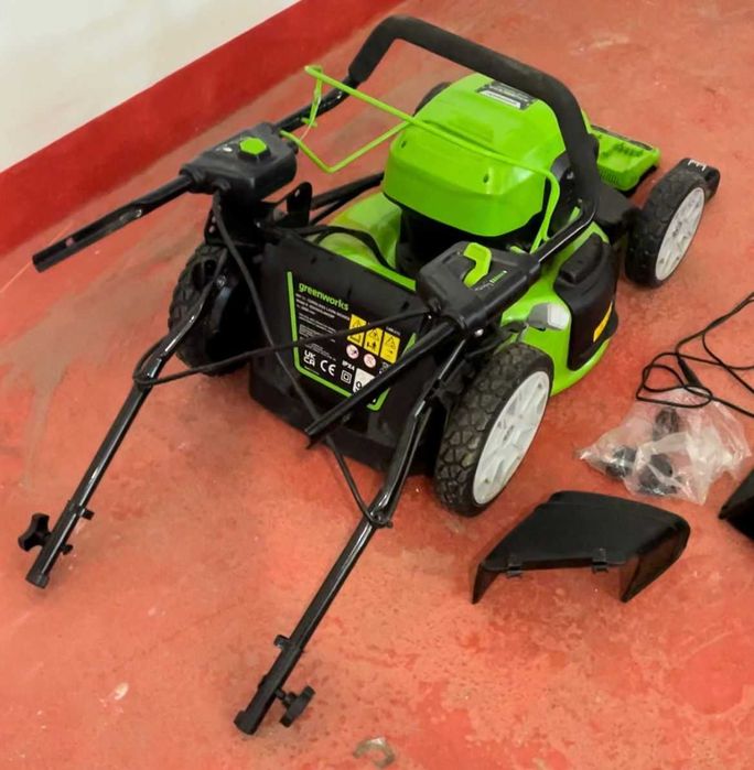 Mașină de tuns gazon Greenworks 48V (24V x2) Autopropulsată