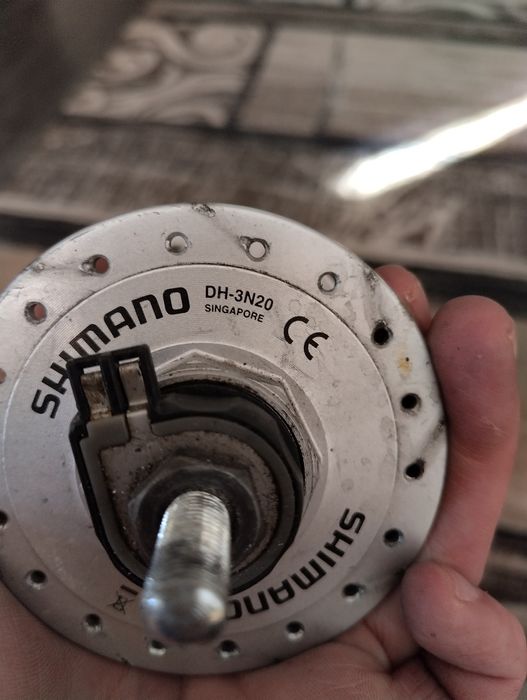 Главина с динамо Shimano DH-3N20