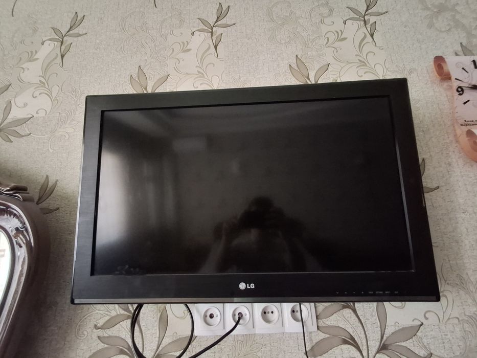 Televizor sotiladi 32 LG