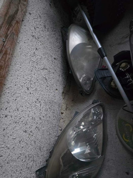 Toyota Yaris на части