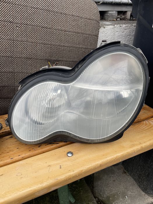 Оригинални фарове за мерцедес w203 седан оборудвани