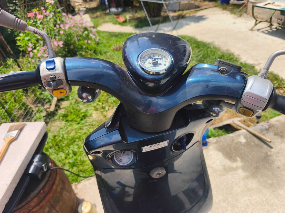 Продавам скутер Yamaha YT50