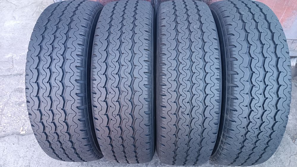 225/75/16 С Maxxis